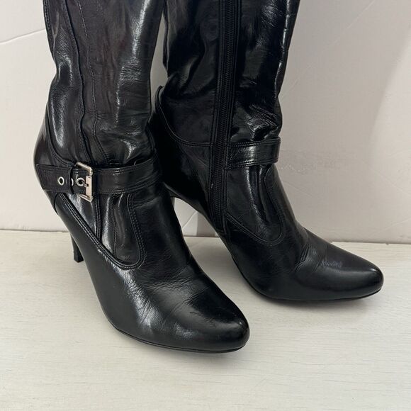 Marc Fisher Sishem Heeled Knee High Boots Pointed Toe 8M Black Goth Witchy - Picture 2 of 14